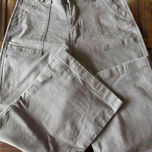 Women’s Gray Cargo Like Denim Jeans Sz XL wide Bottoms 29” inseam Heavy Material